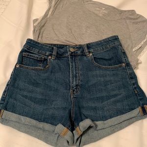DYNAMITE | High Waisted Mom Jean shorts Medium Wash
